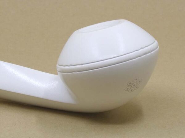 Rhodesian Smooth Meerschaum Pipe - Medium Close Up